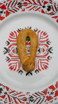 taralli with red hot pepper and anise seeds